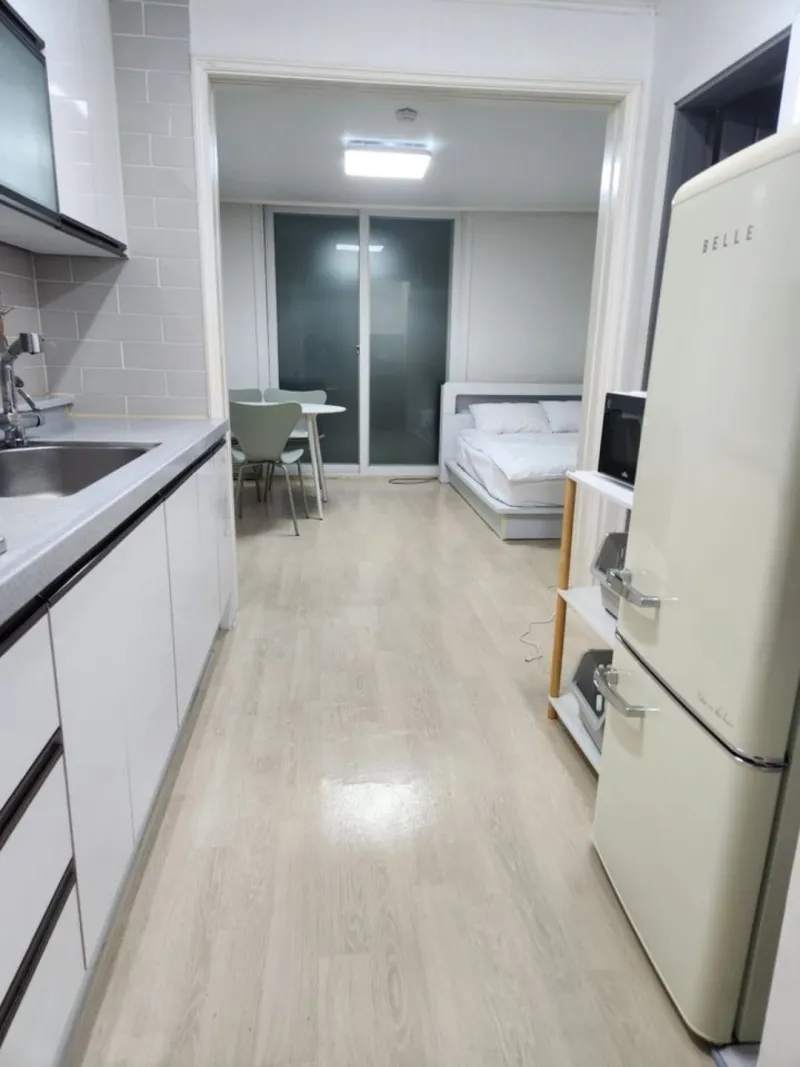 [Bucheon] Two-room apartment near Sinjung-dong Station and Soonchunhyang University, fully renovated including exterior window frames 11