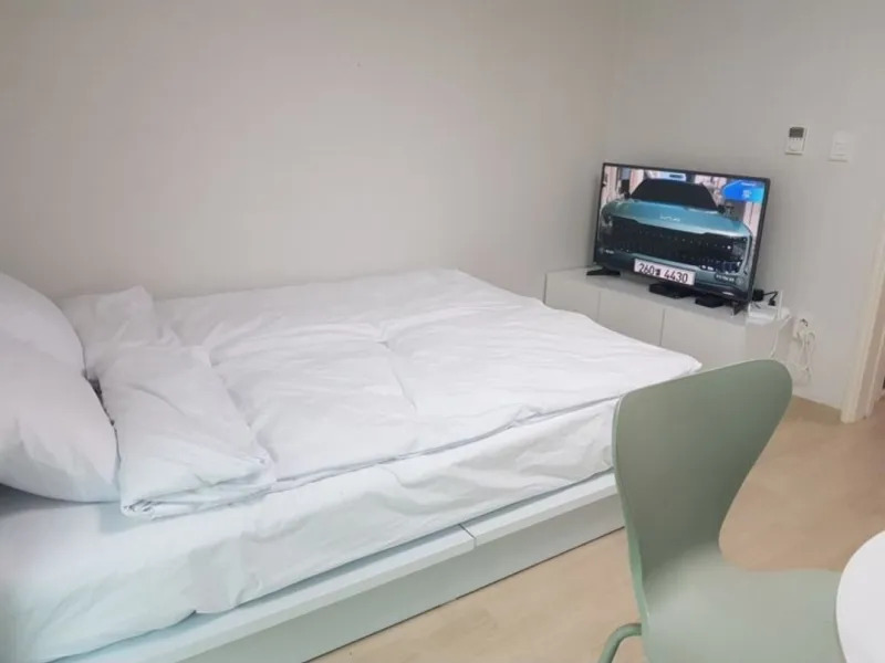 [Bucheon] Two-room apartment near Sinjung-dong Station and Soonchunhyang University, fully renovated including exterior window frames 12