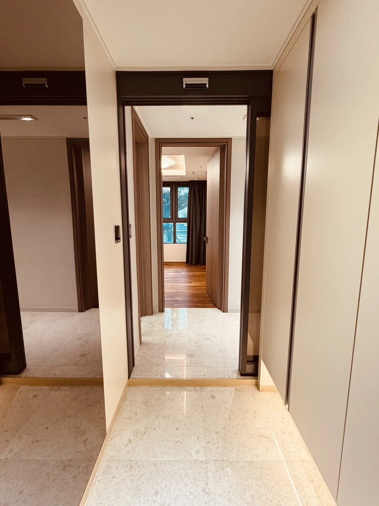 Jeju City, Jeju walkable Serviced apartment 3BR & sleeps 8 Newly Built Triple 3-Room Officetel Cover Photo