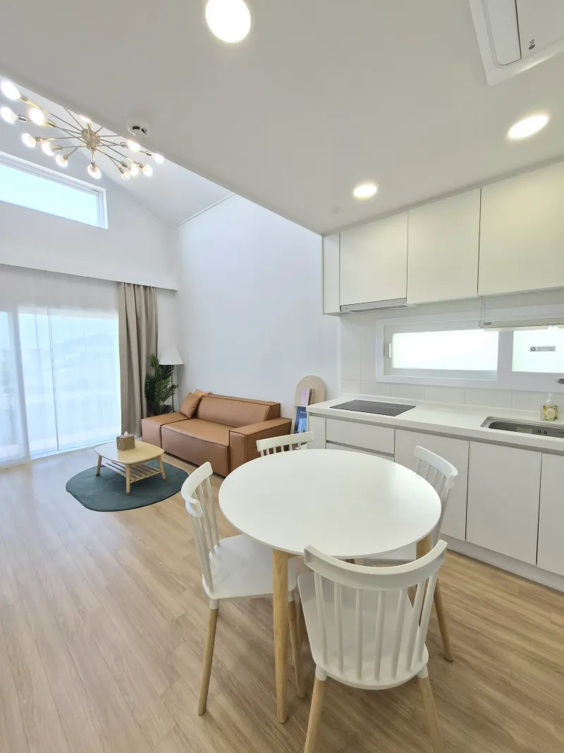 [Daejeong, Seogwipo] Outdoor Jacuzzi / Stylish Private House / Two Rooms / Standard for 4 / Yard / BBQ 22