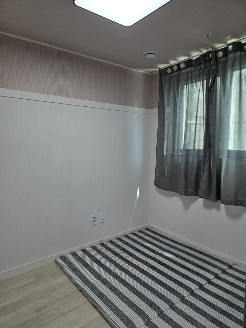 [Gangseo, Seoul] Mok-dong Fully Furnished 2-Room Apartment / Parking Available, Traditional Market Right in Front 3