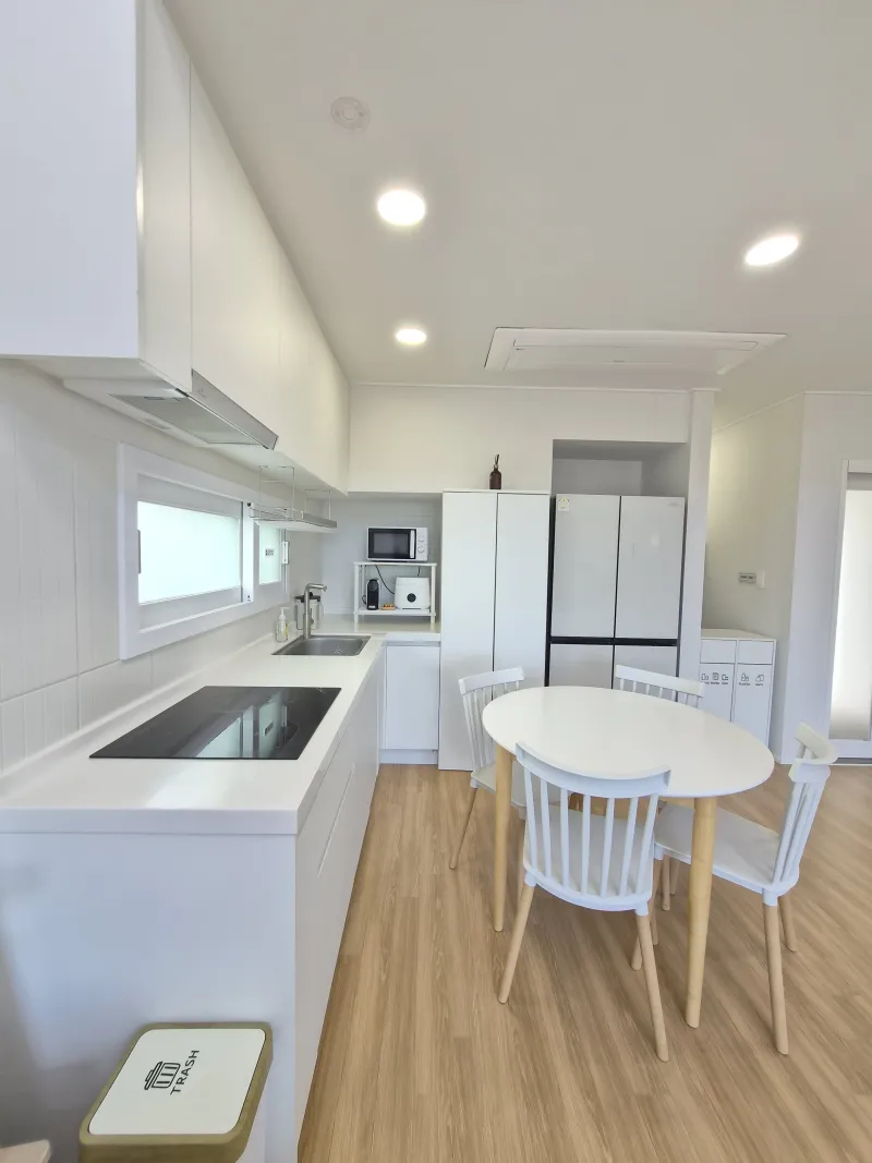[Daejeong, Seogwipo] Outdoor Jacuzzi / Stylish Private House / Two Rooms / Standard for 4 / Yard / BBQ 25