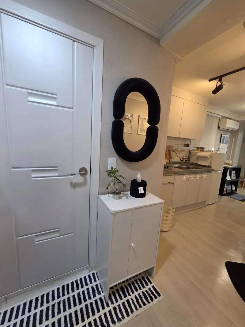 [Gwanak, Seoul][Seongsu, 15 mins of Gangnam] A quiet, sun-filled 2-room stay 11