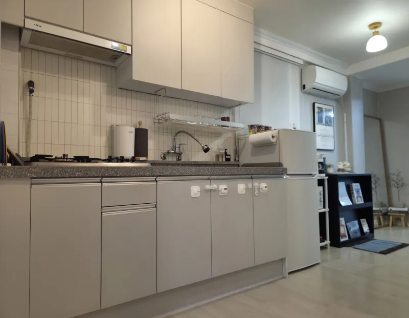 [Gwanak, Seoul][Seongsu, 15 mins of Gangnam] A quiet, sun-filled 2-room stay 15