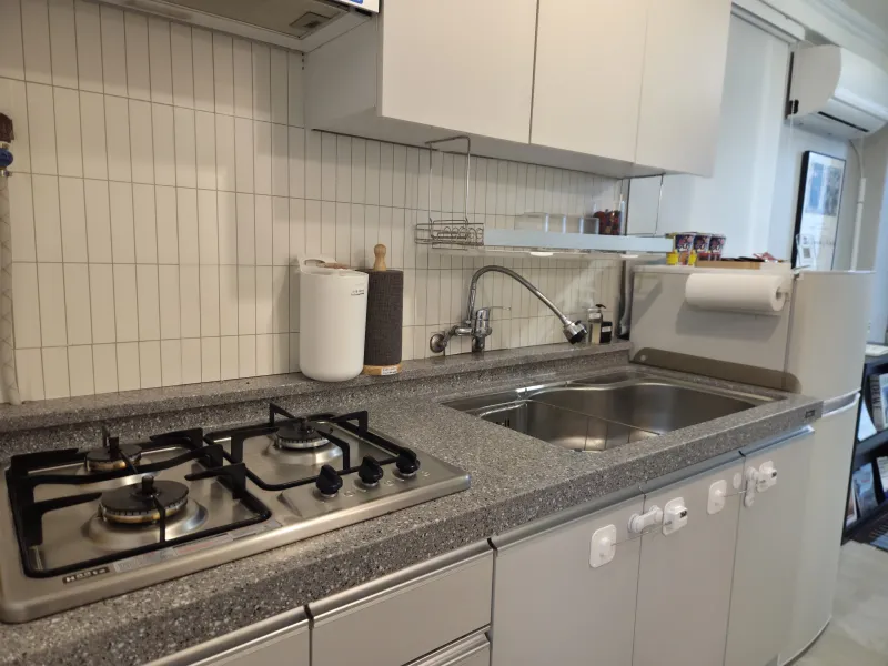 [Gwanak, Seoul][Seongsu, 15 mins of Gangnam] A quiet, sun-filled 2-room stay 16