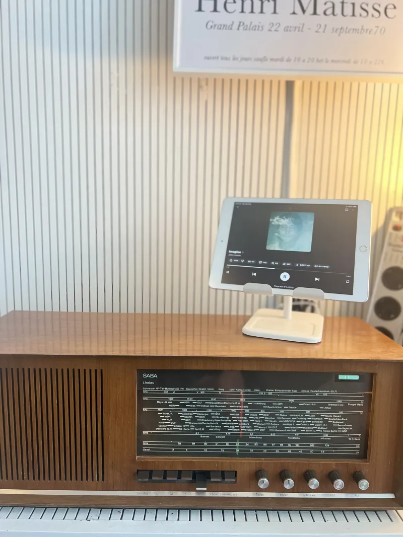 [Guro, Seoul] Room 701. 5 mins from Oryu-dong Station. Spacious 3-bedroom. 2 bathrooms. Max. 8 guests. 6 beds 45
