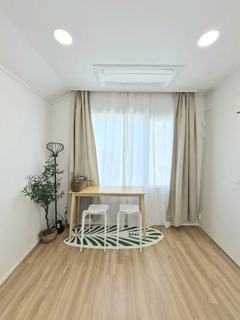 [Daejeong, Seogwipo] Outdoor Jacuzzi / Stylish Private House / Two Rooms / Standard for 4 / Yard / BBQ 7