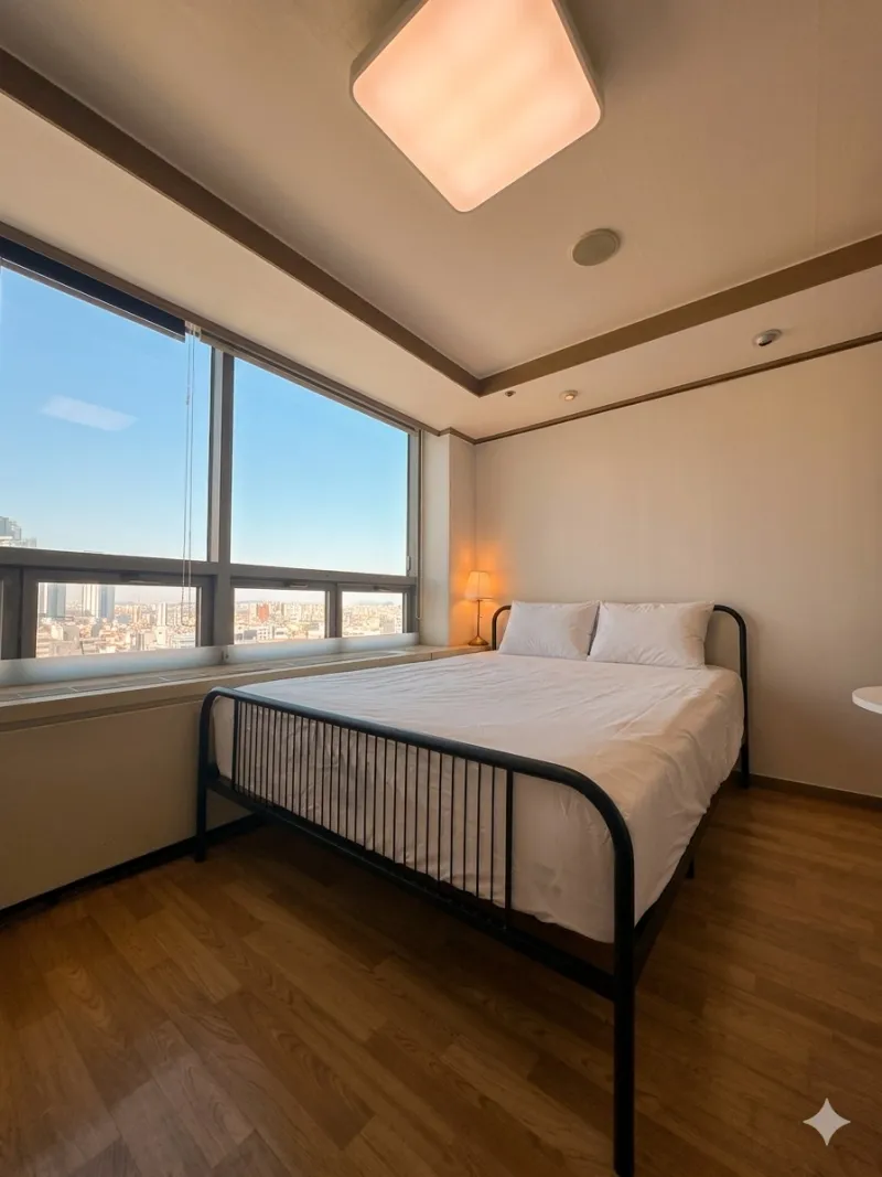 [Mapo, Seoul] 1 minute from Hongdae Station #AirportRailroad #Foreigner #BusinessTrip #AirportBus 2