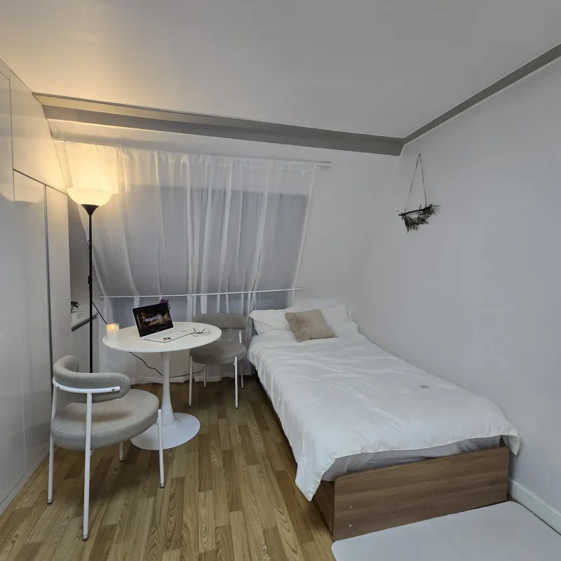 [Gwanak, Seoul] 20 minutes to Gangnam, 3-minute walk from Guro Digital Complex Station (Line 2), fully furnished, cozy 22