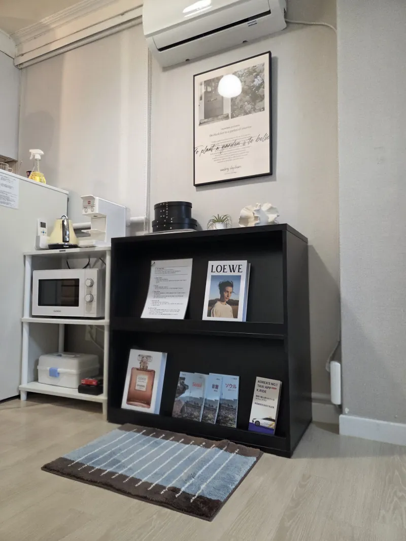 [Gwanak, Seoul][Seongsu, 15 mins of Gangnam] A quiet, sun-filled 2-room stay 17