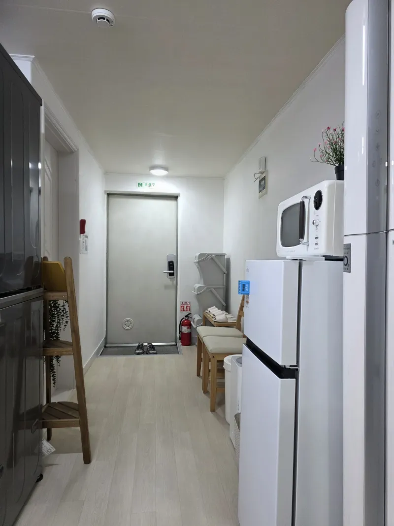 [Gangdong, Seoul][7-minute walk from Gubeundari Station (Line 5) / 1.5th floor / 3 rooms, 3 queen beds / Fully remodeled] 10