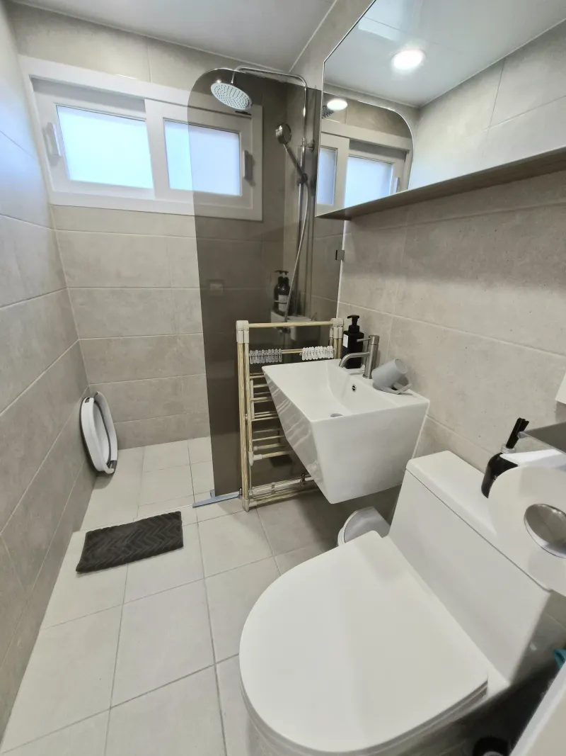 [Daejeong, Seogwipo] Outdoor Jacuzzi / Stylish Private House / Two Rooms / Standard for 4 / Yard / BBQ 15