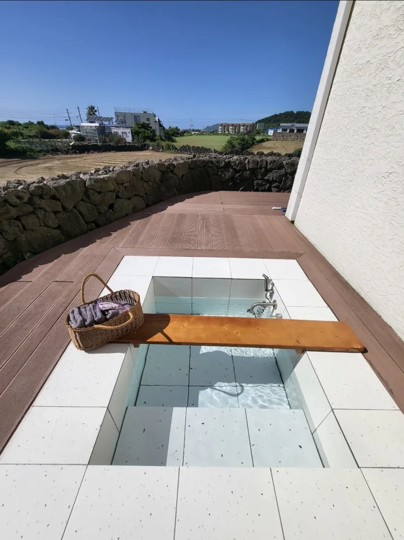 [Daejeong, Seogwipo] Outdoor Jacuzzi / Stylish Private House / Two Rooms / Standard for 4 / Yard / BBQ 33