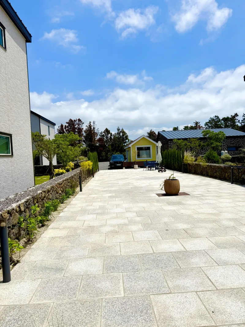 [Hangyeong, Jeju][West Jeju] Large Family/Kids-Friendly 2-Story Private Healing House with 3 Queen Beds 20