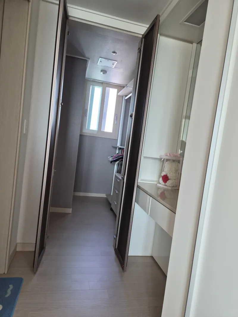 [Naju] Unobstructed views from front and back, fully furnished 21st-floor home 21