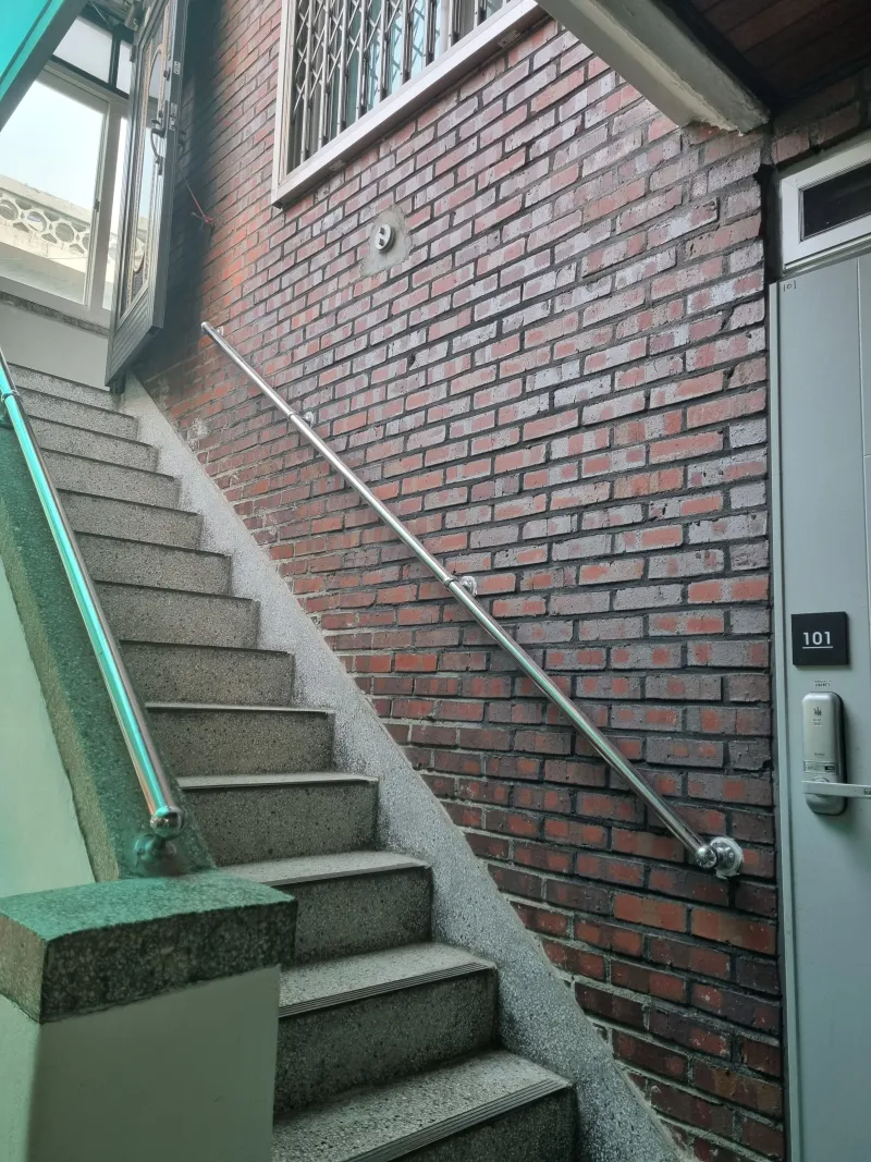 [Seongdong, Seoul] 2 bathrooms, Line 5 Dapsimni Station, Line 2 Yongdap Station 5-minute walk, safe near police station 25