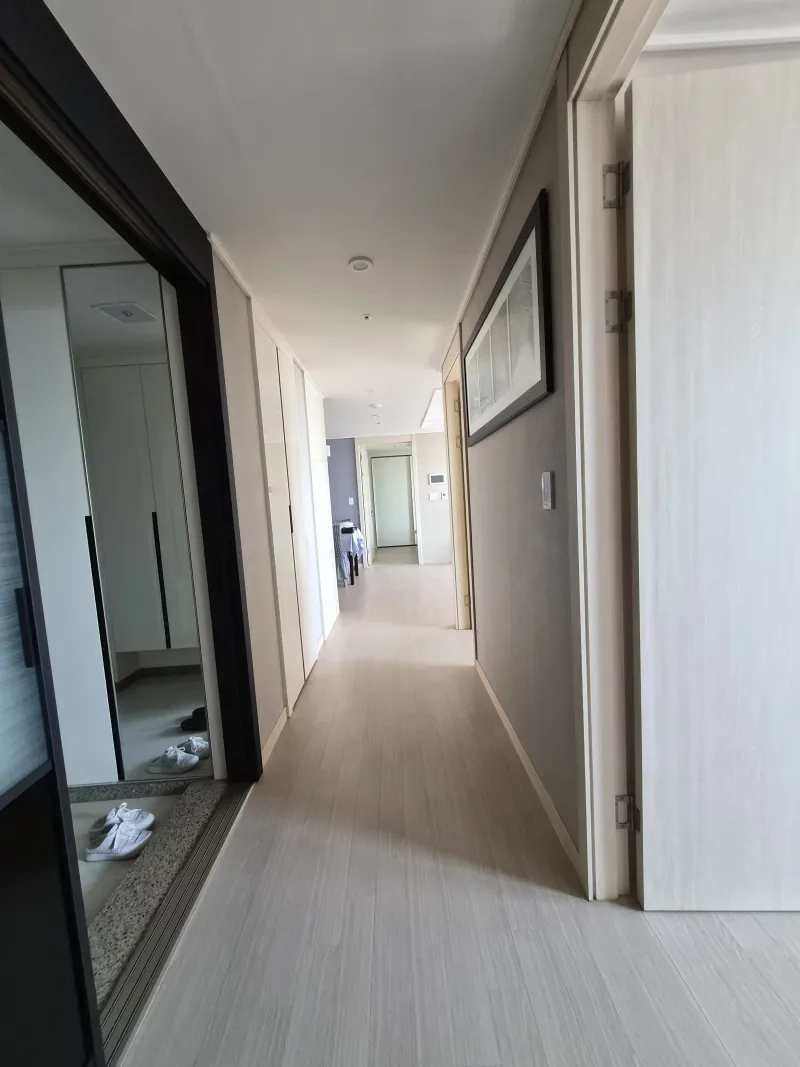 [Naju] Unobstructed views from front and back, fully furnished 21st-floor home 10
