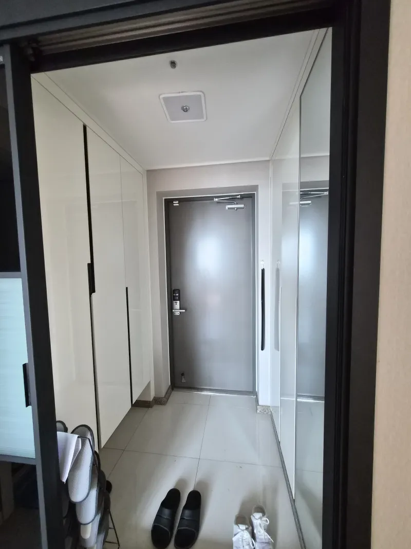 [Naju] Unobstructed views from front and back, fully furnished 21st-floor home 18