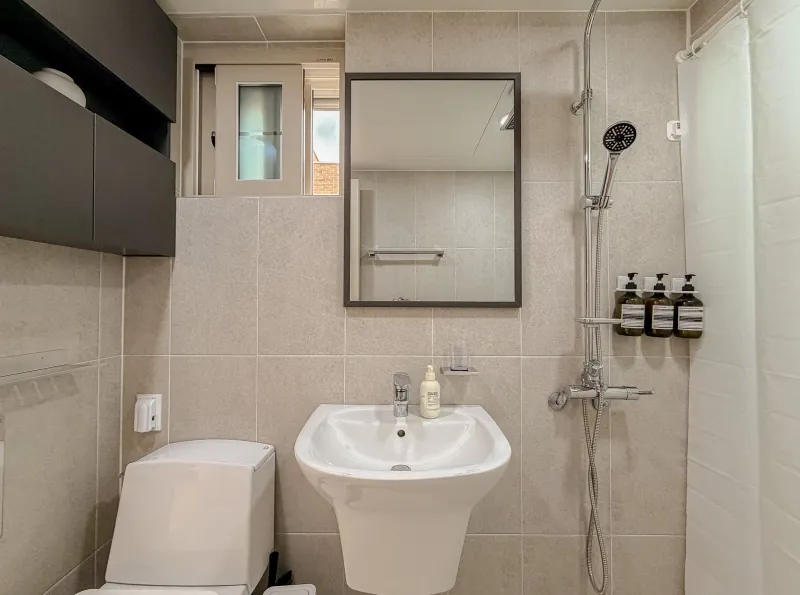 [Seocho, Seoul] Gangnam/Seocho Station/New Construction/Terrace/Two-Room/Seoul Arts Center/St. Mary's Hospital/Free Parking 40