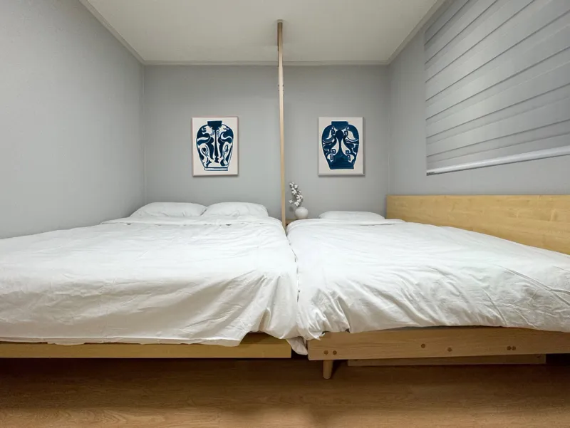 [Gangnam, Seoul] 2-Room Apartment near Hanti Station, Daechi-dong, Daechi Station, Samsung Station, Parking, 2 Desks 2