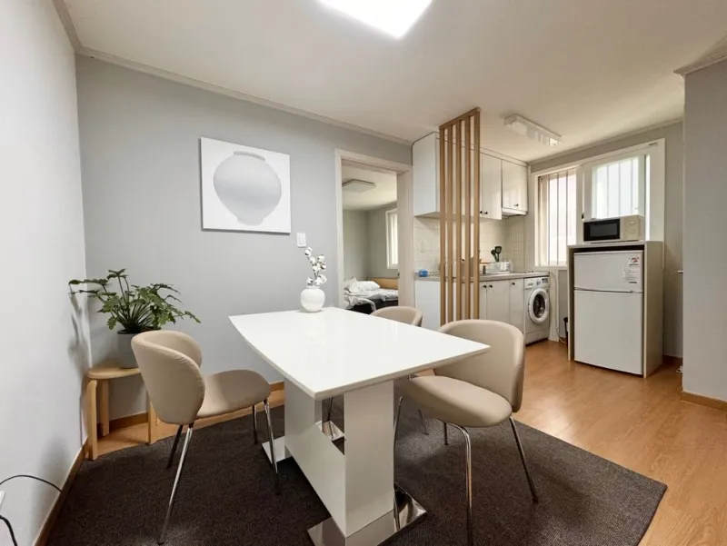 [Gangnam, Seoul] 2-Room Apartment near Hanti Station, Daechi-dong, Daechi Station, Samsung Station, Parking, 2 Desks 26