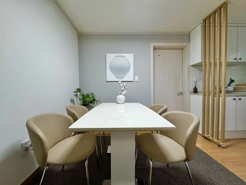 [Gangnam, Seoul] 2-Room Apartment near Hanti Station, Daechi-dong, Daechi Station, Samsung Station, Parking, 2 Desks 20