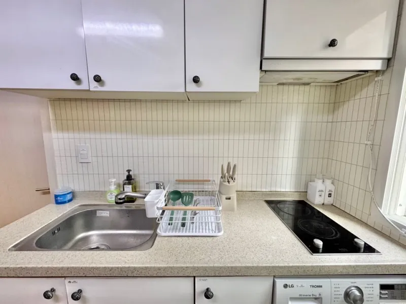 [Gangnam, Seoul] 2-Room Apartment near Hanti Station, Daechi-dong, Daechi Station, Samsung Station, Parking, 2 Desks 25