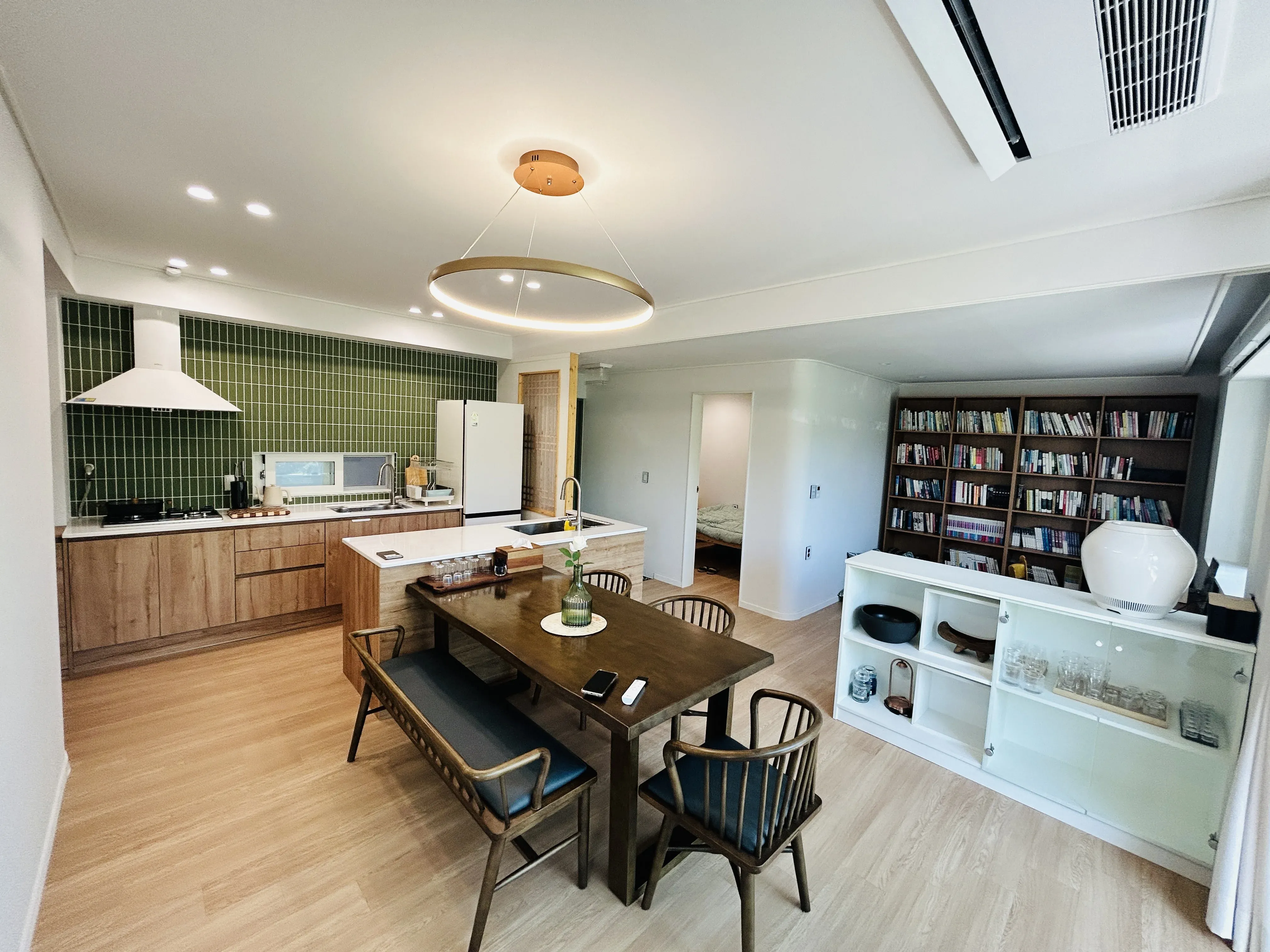 Seonggeon-dong Transit-Friendly Two-Bedroom House