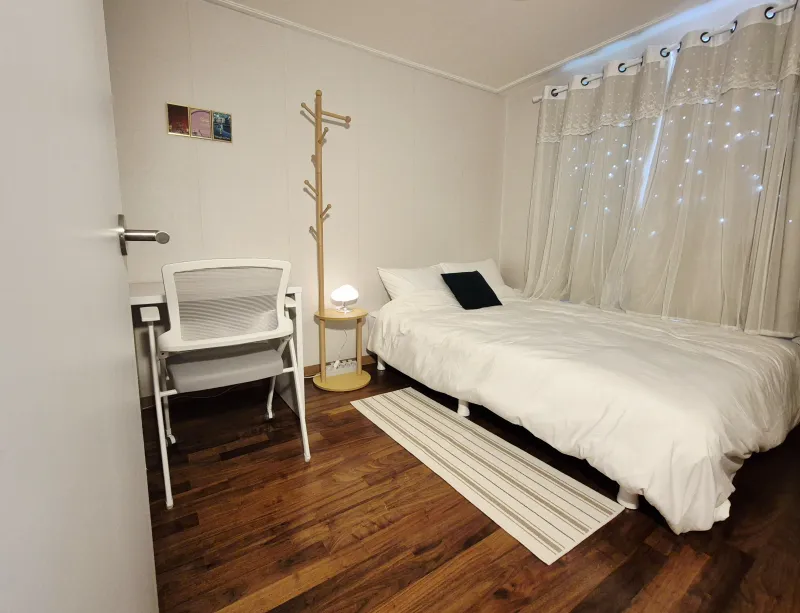 [Mapo, Seoul] Cozy Two-Room Apartment on Mangridan-gil 6
