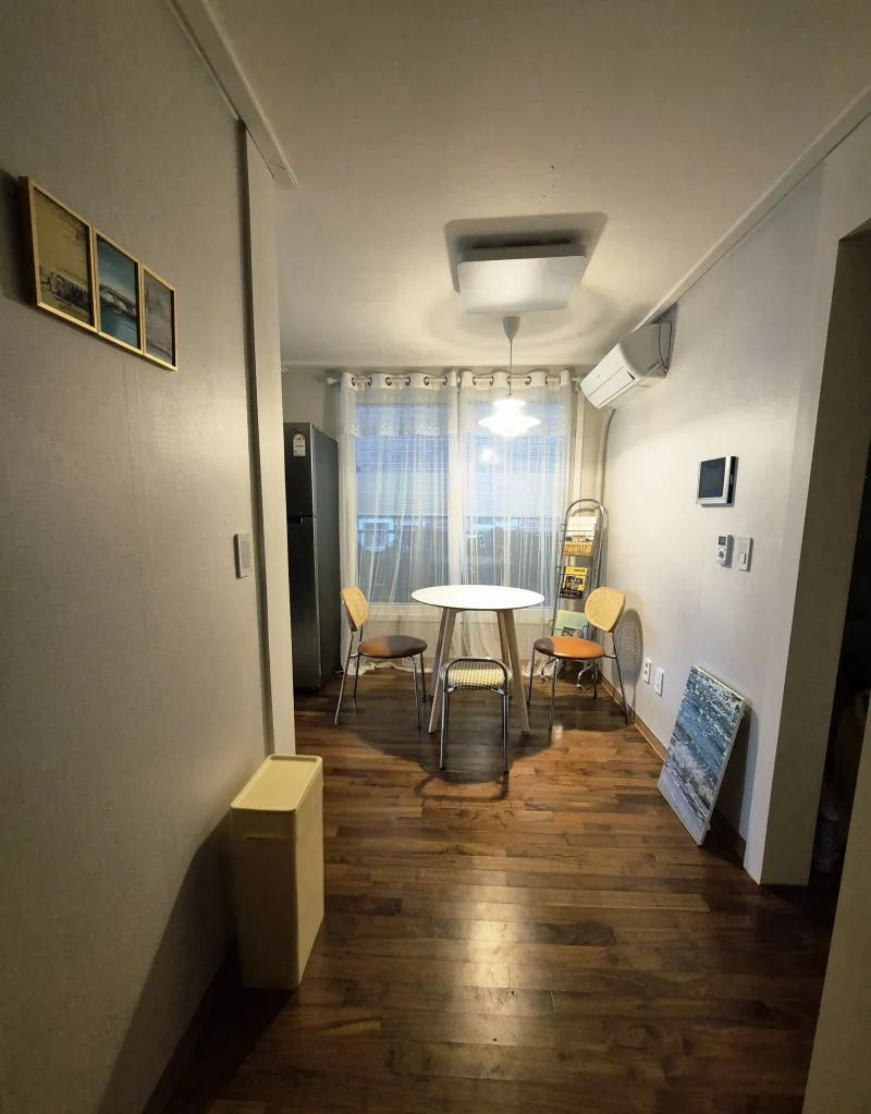 [Mapo, Seoul] Cozy Two-Room Apartment on Mangridan-gil 10
