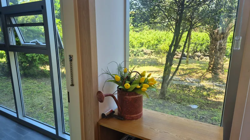 [Topyeong-dong, Seogwipo][2 weeks or more] Hotel-style Studio 2 ♤ Quiet Hallasan Mountain View, Forest Area ♤ Beautiful Garden View 35