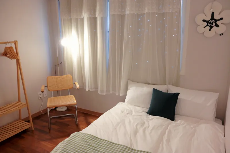 [Mapo, Seoul] Cozy Two-Room Apartment on Mangridan-gil 4