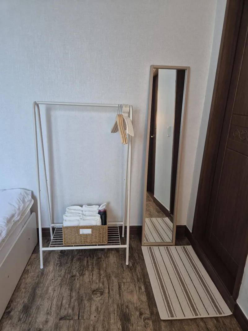 [Jinju] Simple yet atmospheric accommodation near Gyeongsang National University and Jinju Station 6