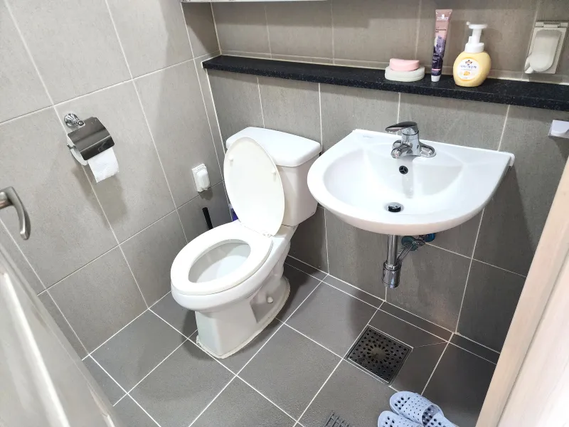 [Suwon] 3 minutes from Gwanggyo Station, high floor near the back gate of Gyeonggi University 16