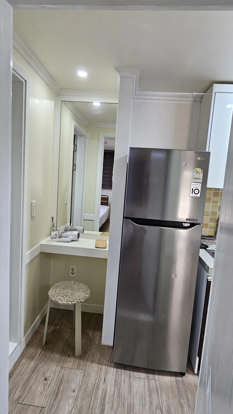 [Gumi][Zinus King Cloud Bed] Newly Renovated Accommodation, Parking/Dryer 12
