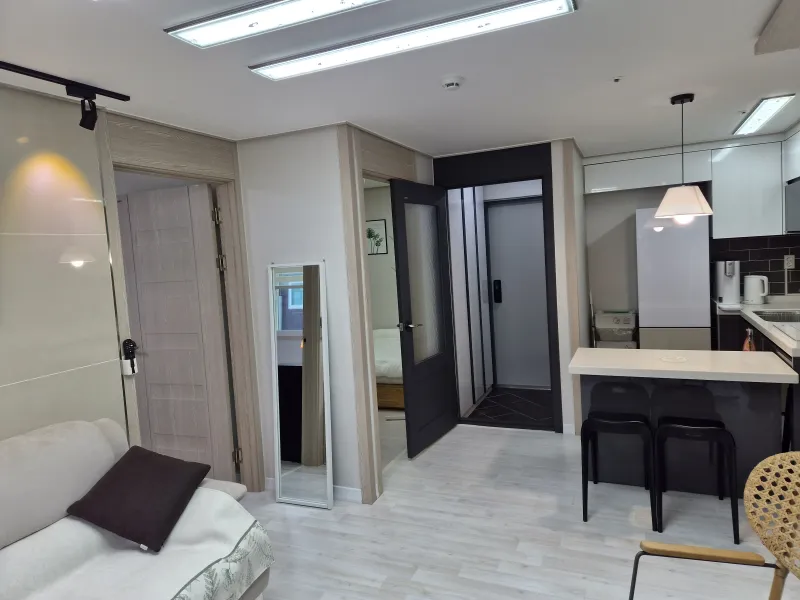 [Yangcheon, Seoul] Dream House Three-Room Apartment in front of Seoseoul Park, near Sinwol IC and Mokdong Station 82