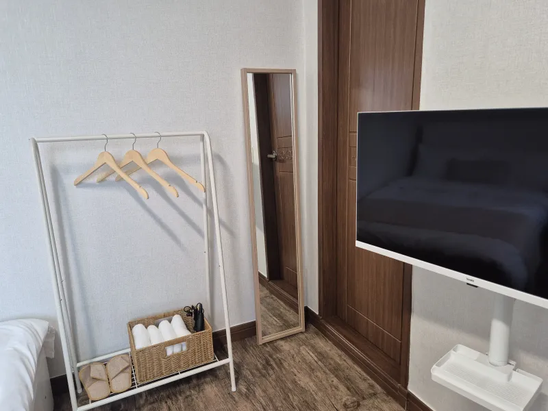 [Jinju] Simple yet atmospheric accommodation near Gyeongsang National University and Jinju Station 20