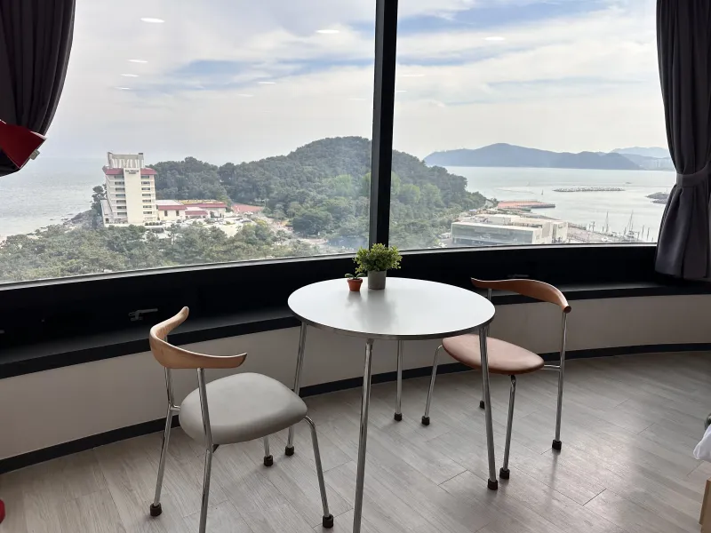 [부산 해운대] 동백섬 앞 대형창 바다뷰 룸 3