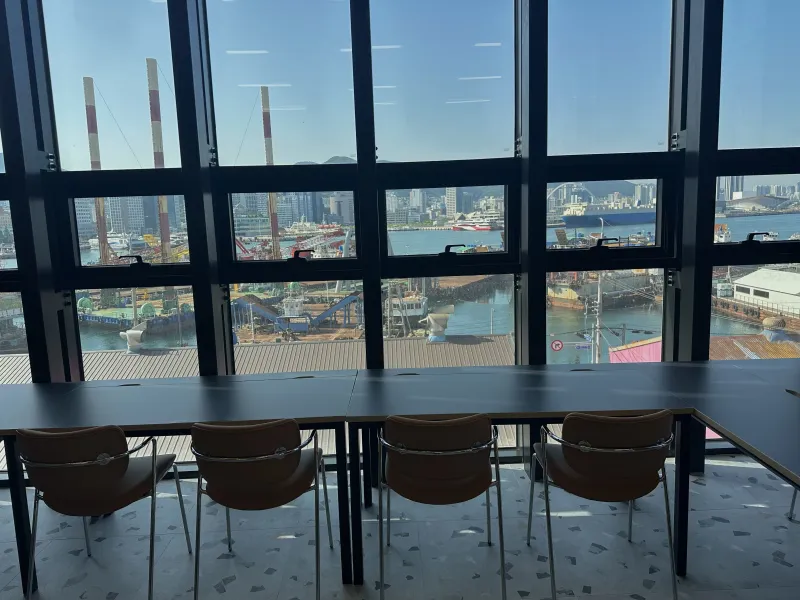[Yeongdo, Busan][Opening Special] High-floor Ocean View, 1 Minute from Busan Station/Momos Coffee 26