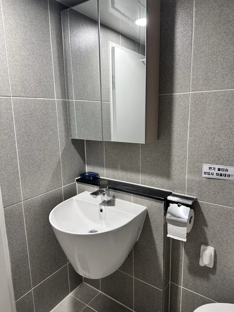 [부산 해운대] 동백섬 앞 대형창 바다뷰 룸 10