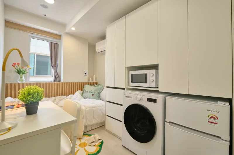[Mapo, Seoul] Hongik Univ. Station Triple Station Area (6-minute walk, Unisex) - Room 305 2