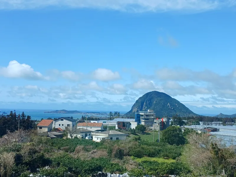[Andeok, Seogwipo] 2nd floor of a detached house with views of Sanbangsan Mountain and the ocean 35