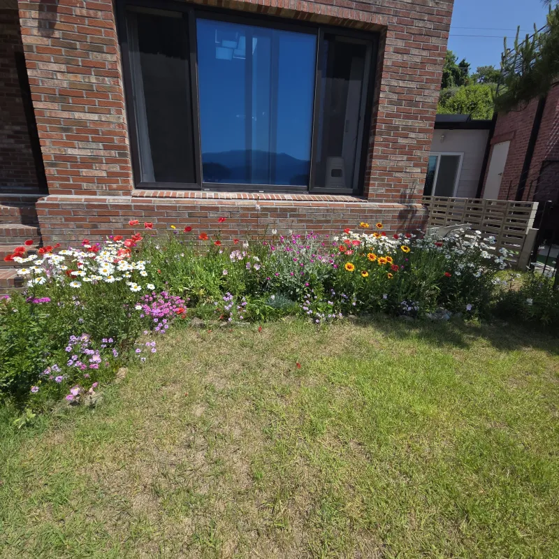 [Namhae] Ocean view, 2nd floor (pet-friendly) detached house with a garden and sea view 108