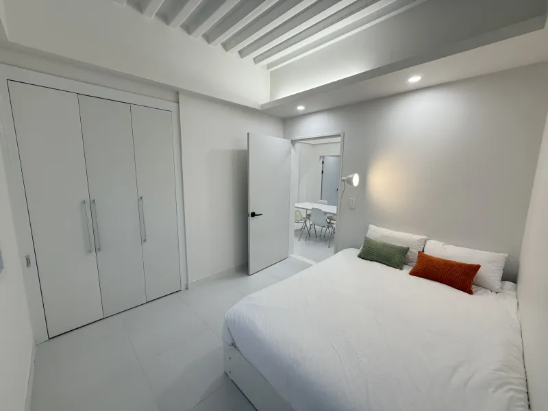 [Saekdal-dong, Seogwipo] South-facing floor-to-ceiling windows with ocean view, dedicated fenced dog playground, Building B, 3rd floor, Two-room 13