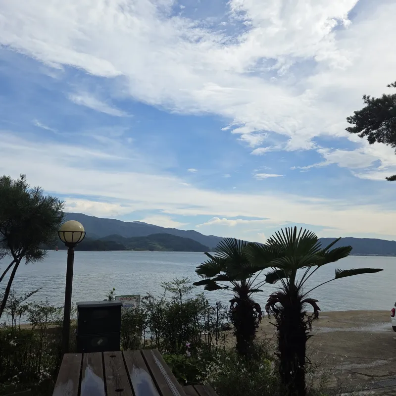 [Namhae] Ocean view, 2nd floor (pet-friendly) detached house with a garden and sea view 69