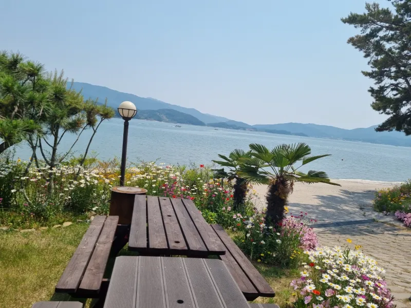 [Namhae] Ocean view, 2nd floor (pet-friendly) detached house with a garden and sea view 119