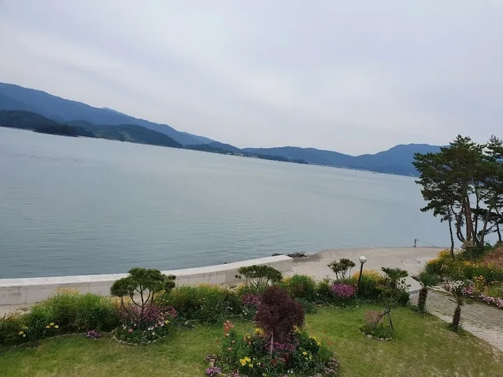 [Namhae] Ocean view, 2nd floor (pet-friendly) detached house with a garden and sea view 75