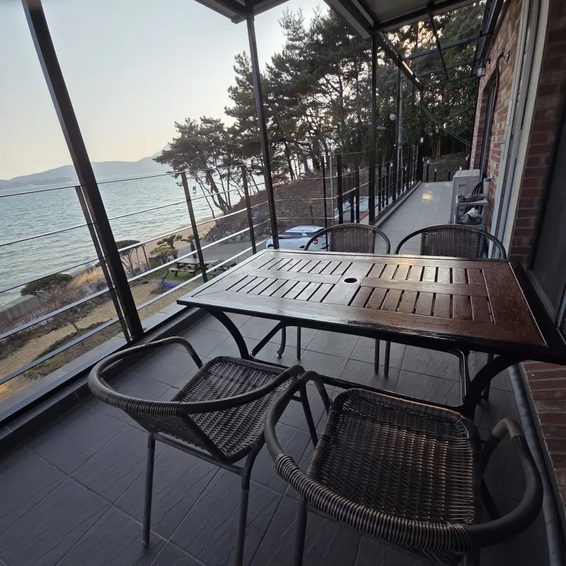 [Namhae] Ocean view, 2nd floor (pet-friendly) detached house with a garden and sea view 80