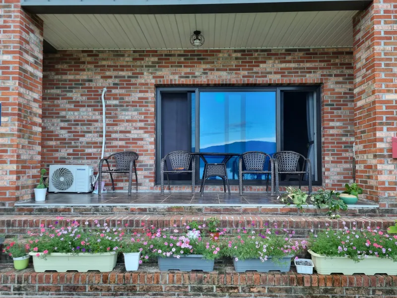 [Namhae] Ocean view, 2nd floor (pet-friendly) detached house with a garden and sea view 113