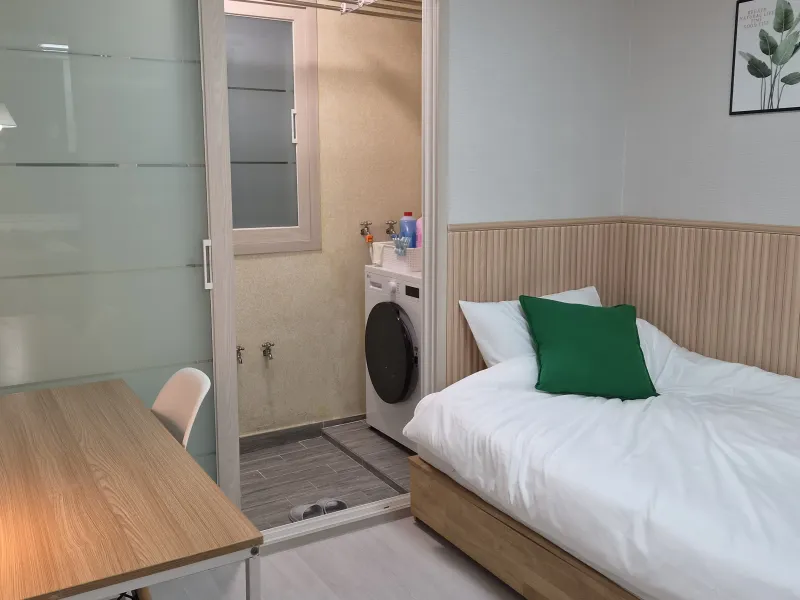 [Yangcheon, Seoul] Dream House Three-Room Apartment in front of Seoseoul Park, near Sinwol IC and Mokdong Station 17